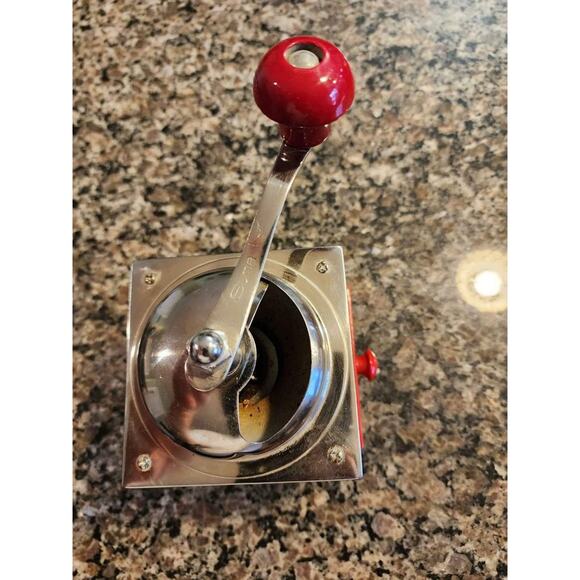 Hand Crank Vintage Coffee Grinder - Picture 3 of 4